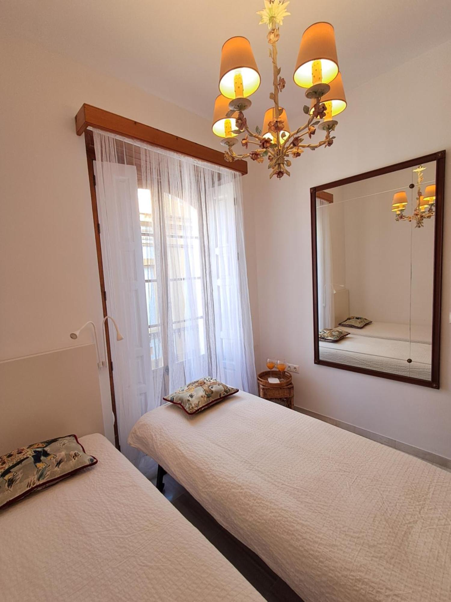 Apartamentos Almirante Hoyos Sevilla Kültér fotó
