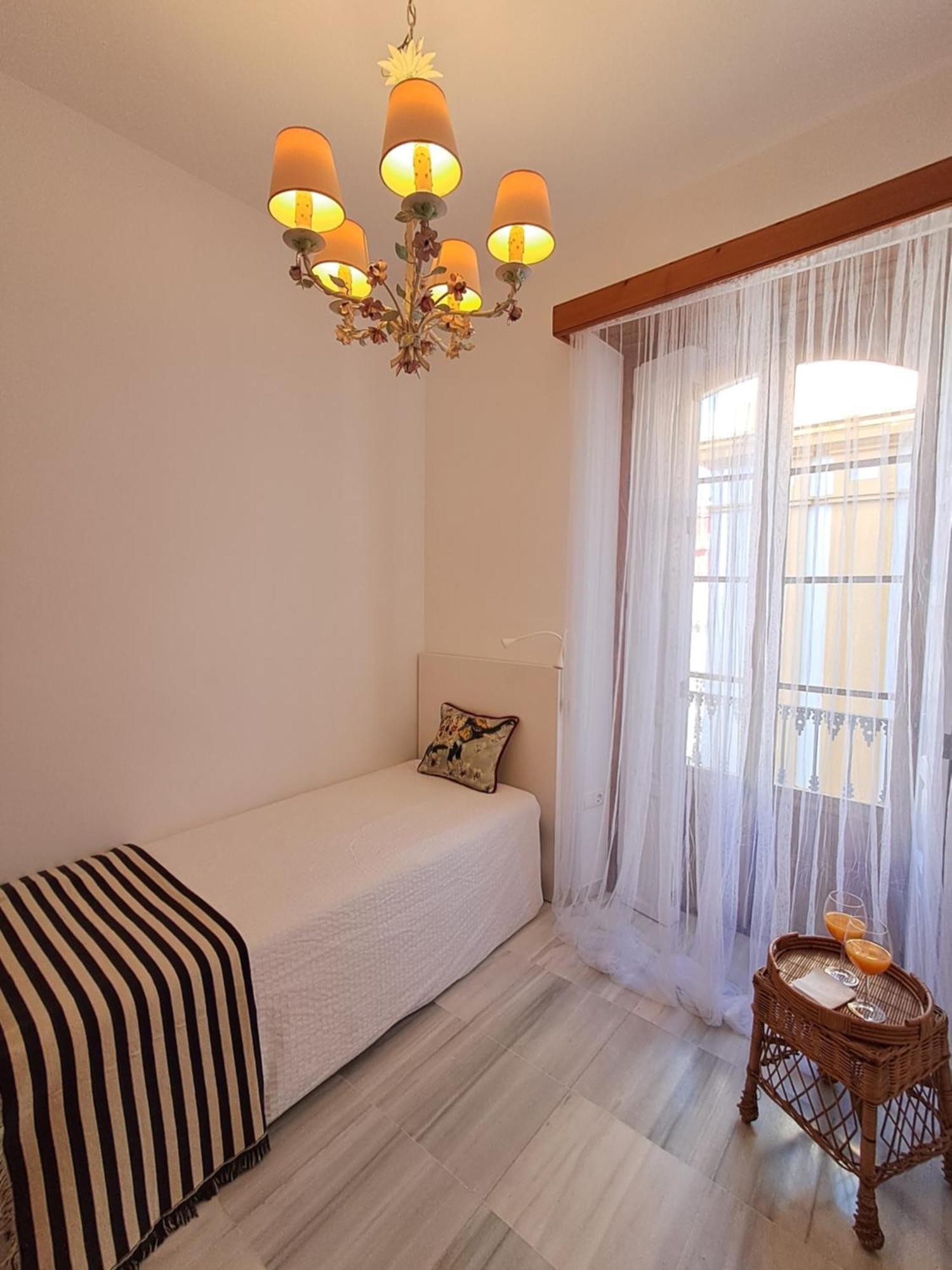 Apartamentos Almirante Hoyos Sevilla Kültér fotó