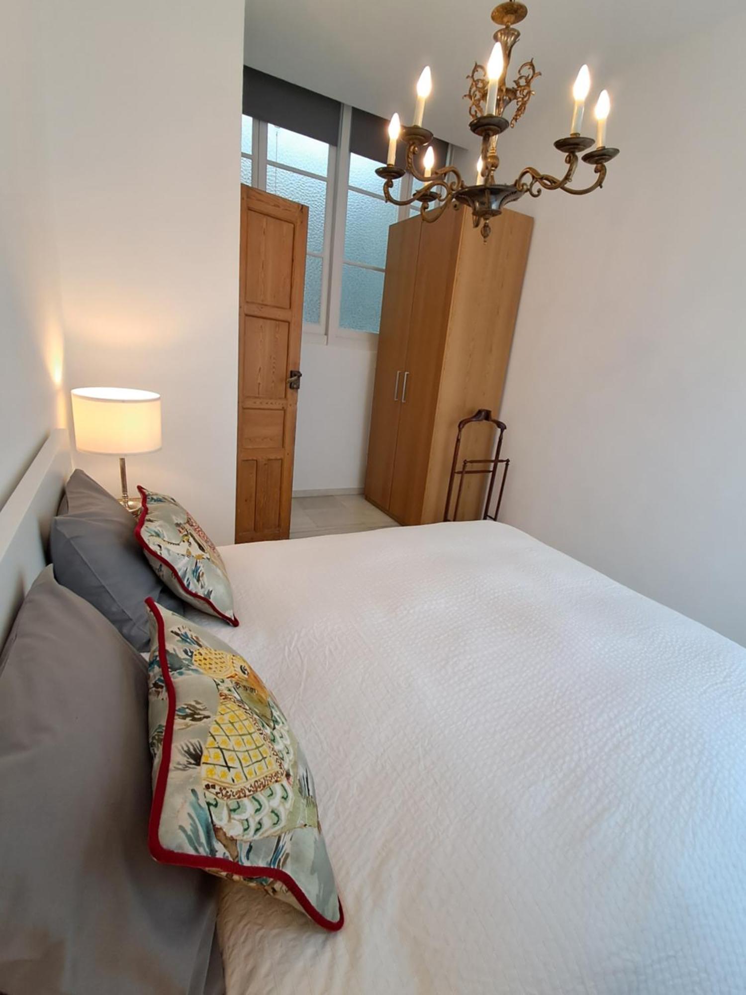 Apartamentos Almirante Hoyos Sevilla Kültér fotó