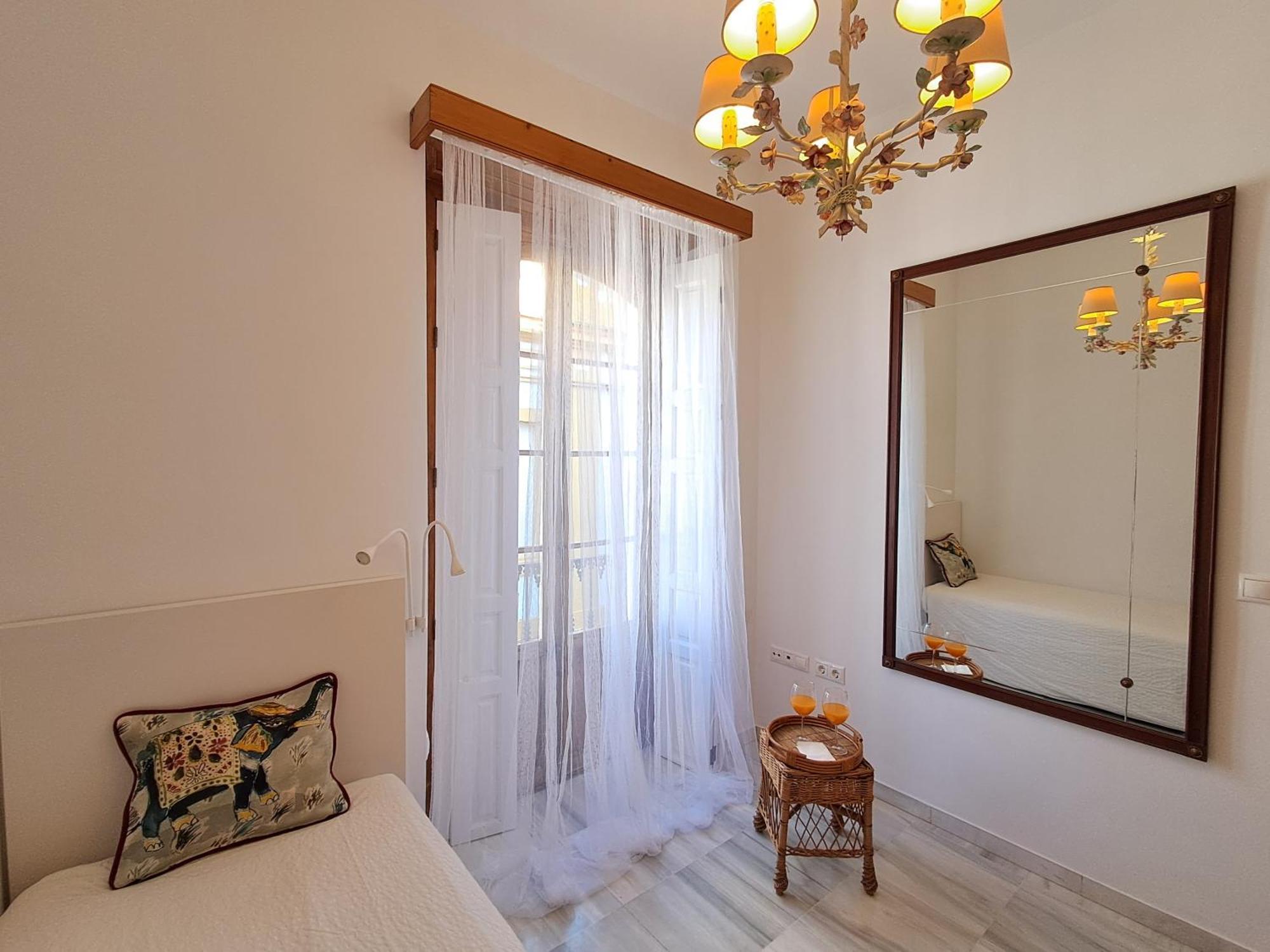 Apartamentos Almirante Hoyos Sevilla Kültér fotó